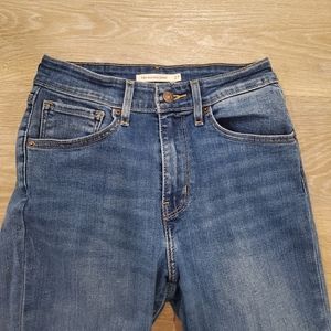 Levi's Super Highwaisted Skinny Jeans Size 27